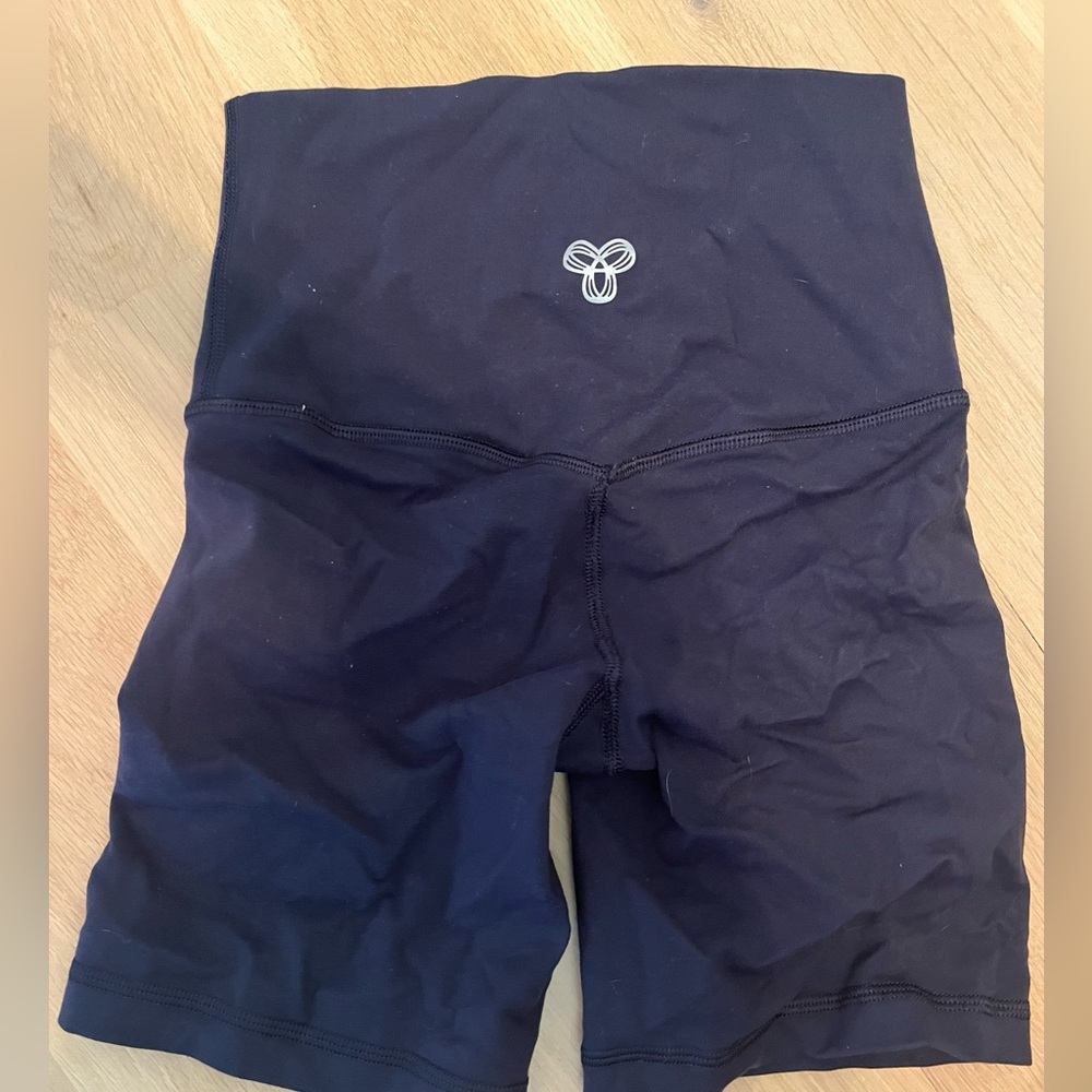 Navy TNA bike shorts